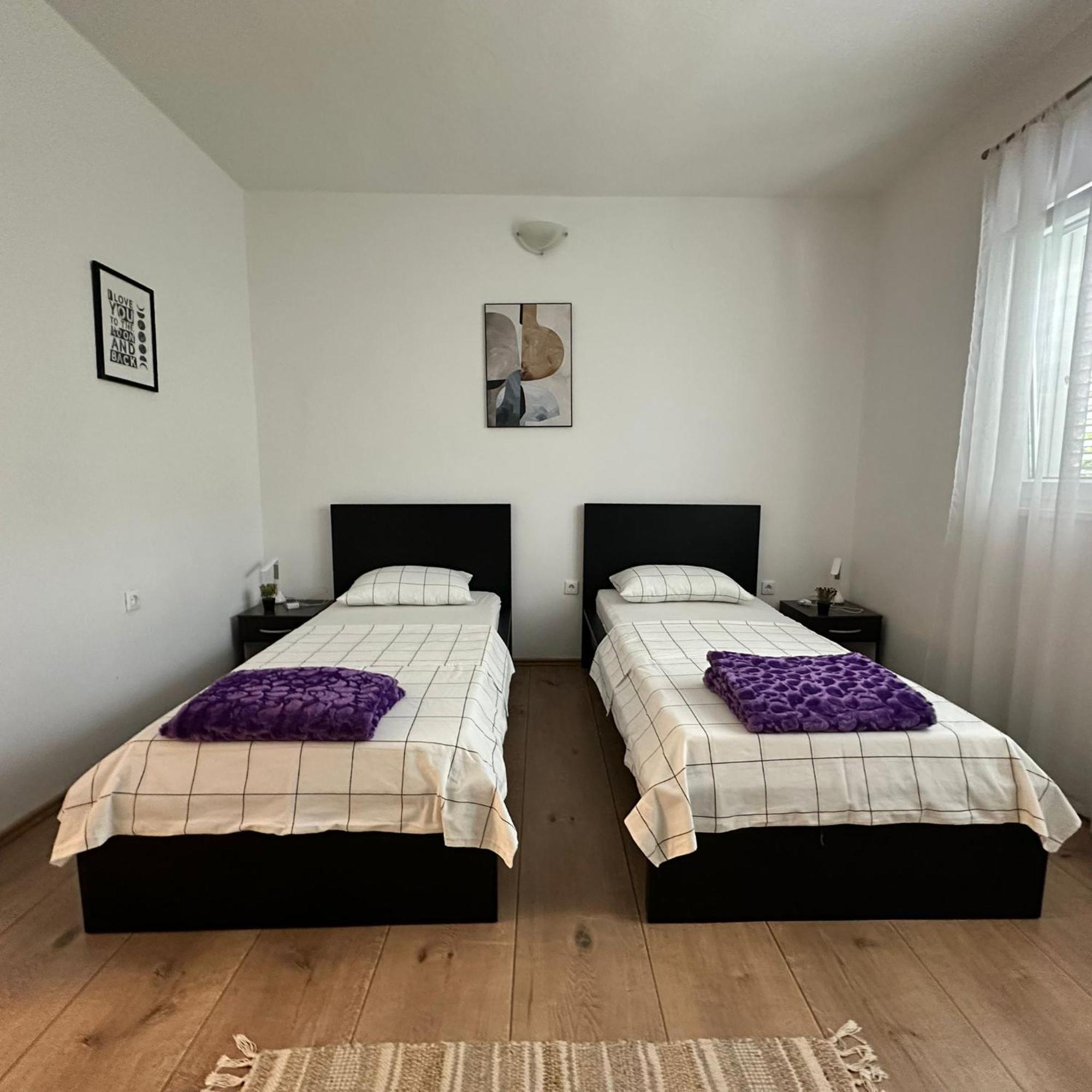 Mare Apartament *